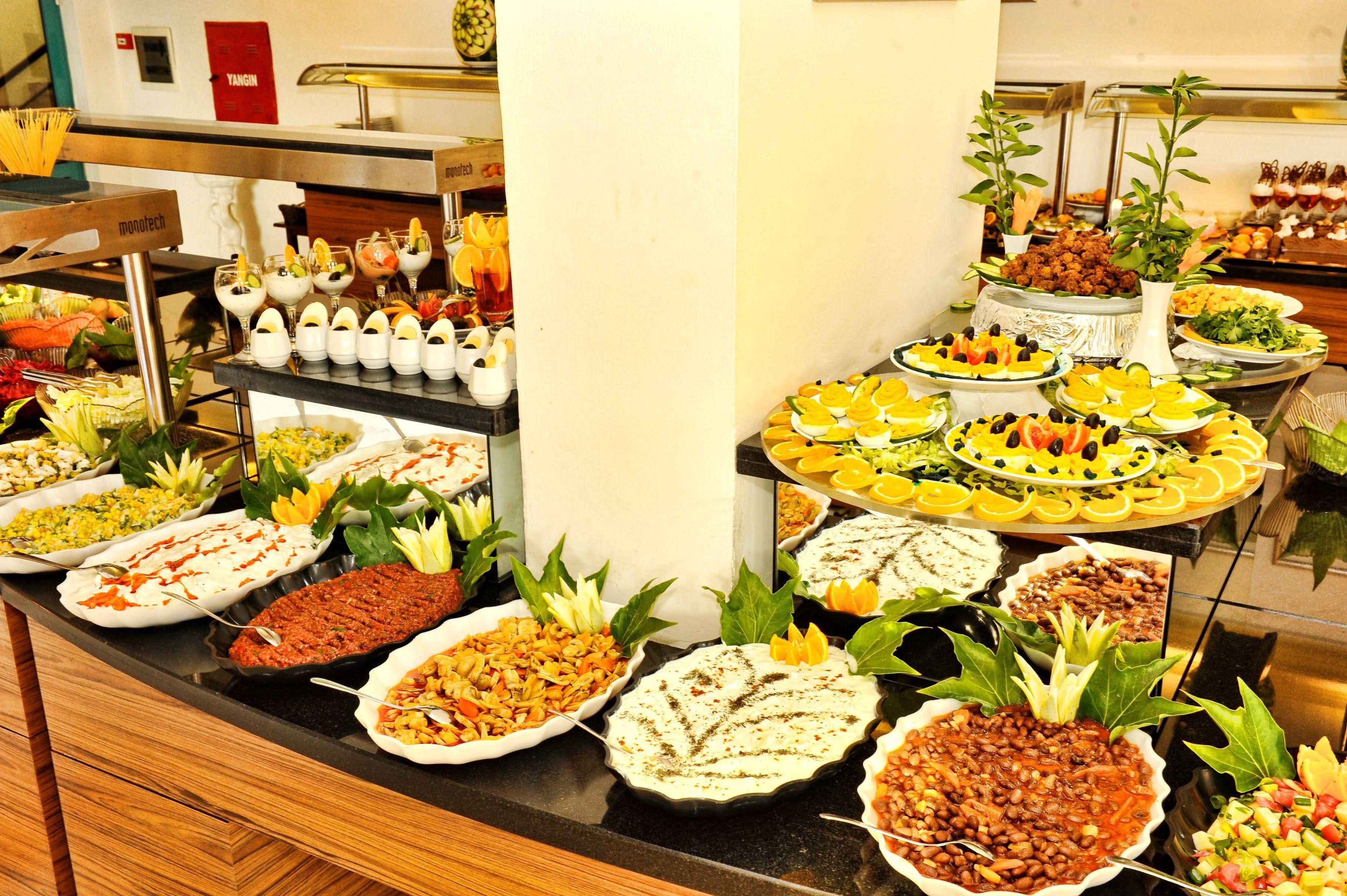 Grand Uysal Beach & Spa Hotel Alanya Exterior photo